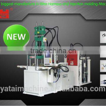 Rubber injection molding machine