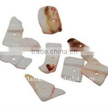 Sea Shell Beads, Dyed, Ivory, about 11~18x10~16x1~3mm, hole: 2mm, about 1000pcs/500g(BSHE-S005-1)