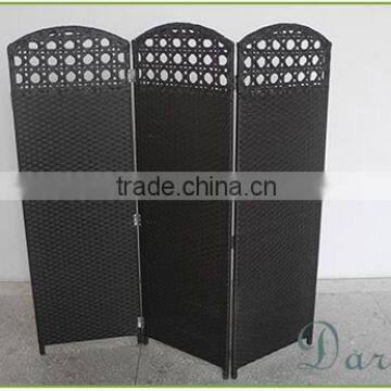 Indoor and outdoor display wicker folding screen