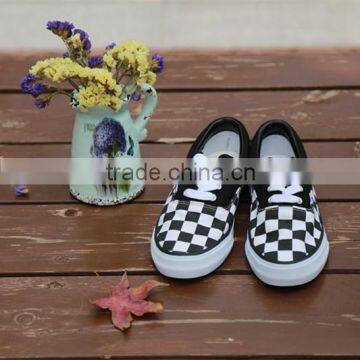 Rubber Sole Fashion Canvas Shoes for Japanese Market