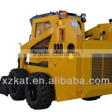 Skid steering loader
