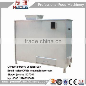 Pea peeling machine