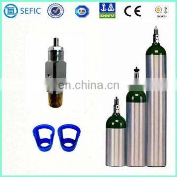 MADE IN CHINA Seamless Steel N2O/O2 Gas Medical Oxygen Cylinder photo-6