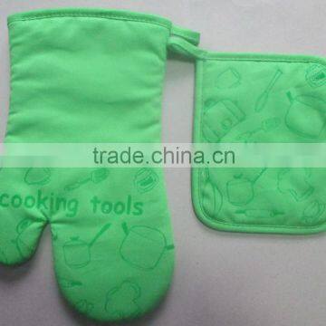 silicone oven mitten