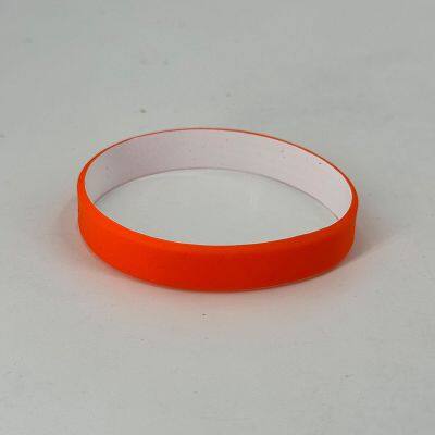 Factory Direct Sale in Stock Color Coated Pure Color Smooth Silicone Wristband Bright-coloured Adult Sport Silicone Bracelet photo-3