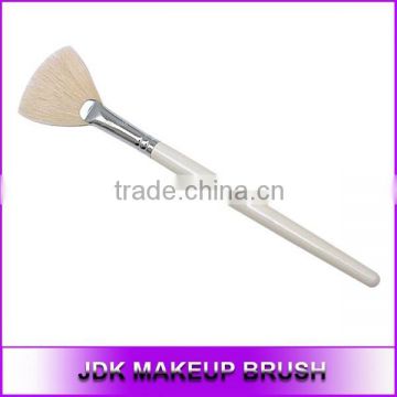 Hot Sale Bristle Mask Brush Fan Brush with White Bristle Hair