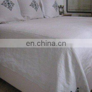 pure linen bedding set with embroidery