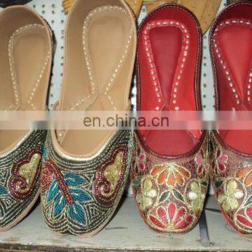 LADIES EMBRODIERY JUTTIS MIX MODELS PACK OF 50 PAIRS photo-4