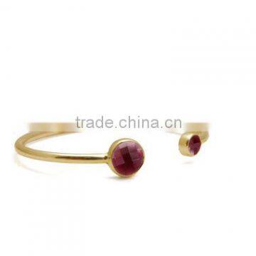 Dyed Ruby Gemstone Bracelete, vermiel Gold Bracelete