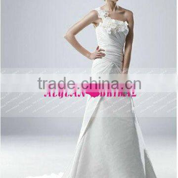 M72908 Pleated silky taffeta sheath button covered back wedding gown