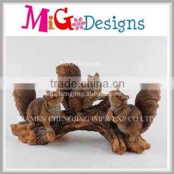 Resin Garden Statue Cute Squirrels on Stub Wholesale