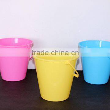 2 L Easter Plastic Bucket