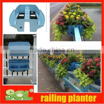 Plastic Material and Pots Type garden fence pot hanging fence flower