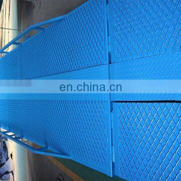 7LYQ Shandong SevenLift Manual Folding Hydraulic Stationary Warehouse Forklift Loading Dock Ramp Pictures