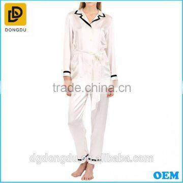 White silk stain long sleeve nightwear suits for women