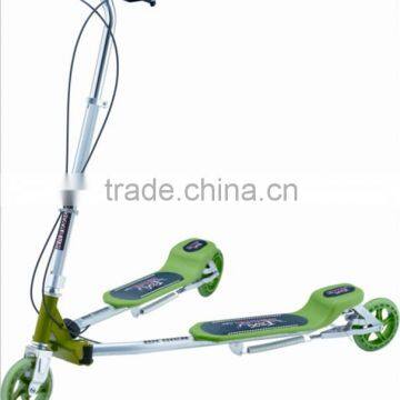 3 PU wheels flashing lights frog scooter for sale cheap