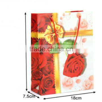 Accept Custom Cheap Flower Design Christmas PP Gift Bag Supplier's Choice photo-6
