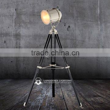 2013 new design tripod spot light F2013A standing floor lamp