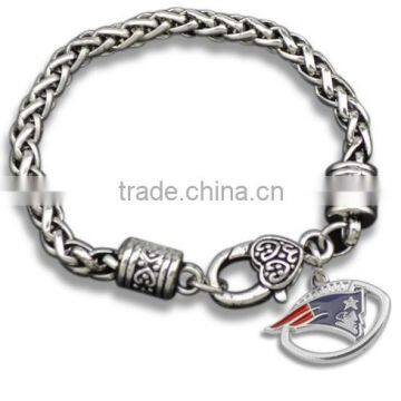 Hot Alloy NFL Charms Bracelet Antique Sliver New England Patriots Football Charm Bracelet