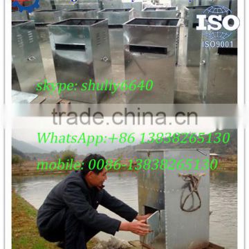 Automatic fish feed throwing machine