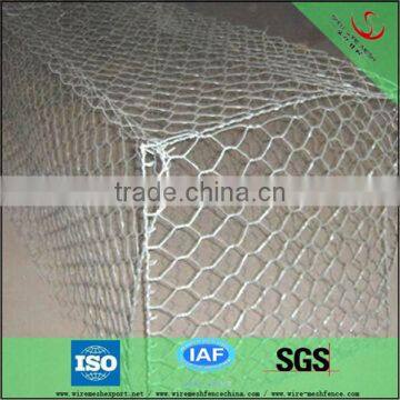 Woven mesh gabion retaining wall