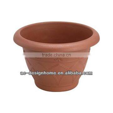 ROUND PLASTIC PLANTER