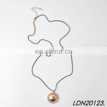 Long Chain Gold Flower Disk Pendant Necklace photo-2