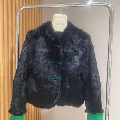Offre spéciale d'hiver pour les femmes de petite taille en nouveaux costumes Tang de style chinois, manteaux en fourrure de lapin en cuir double face.