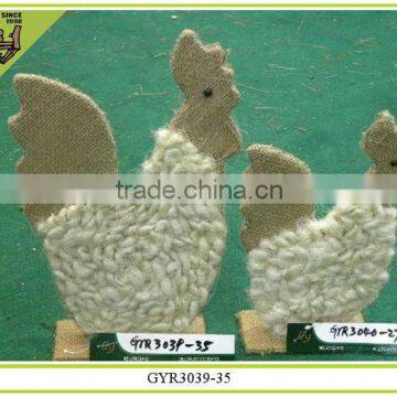 2014 new design solid wood easter decorative rooster with cotton and jute