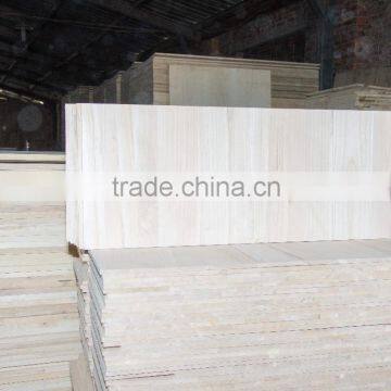 Fumigating Paulownia edge glued board with fumigation