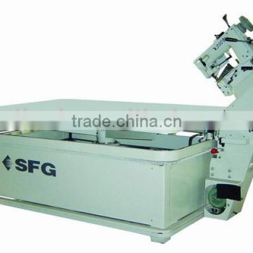 Tape edge closing machine