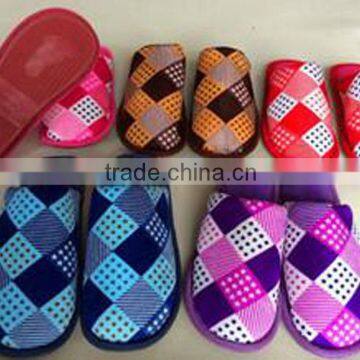 Classical Design Cotton Fabric Woman Bedroom Slipper Wholesale Bottom Price Warm Slipper