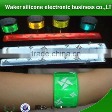 2017 custom design reflective slap bracelets for bicycle