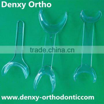 Dental double ended cheek retractor