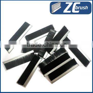 Door bottom seal brush