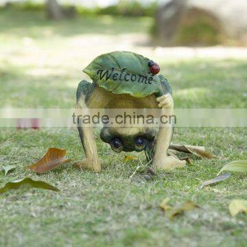welcome forg polyresin figurine decoration