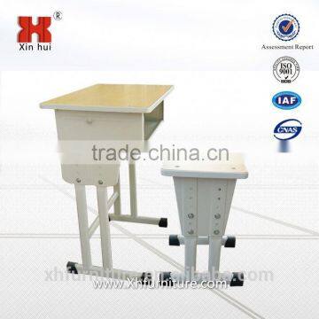 Modern Style Wooden Desktop School Desk and Chair
