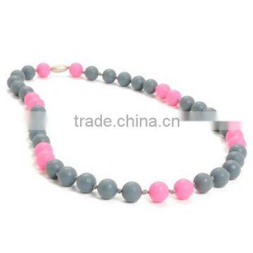 2013 custom design colorful silicone teething necklace