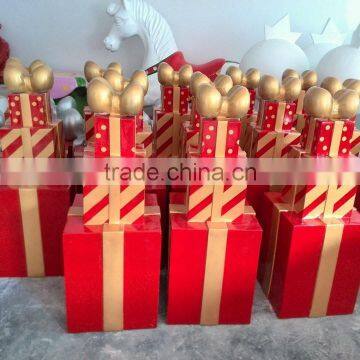 Outdoor FRP Christmas gift box stack