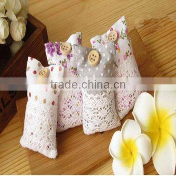 Candy fragrance with cotton or linen sachet