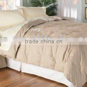 BSS103-Microfiber Feather and Down Blend Comforter with Free Throw