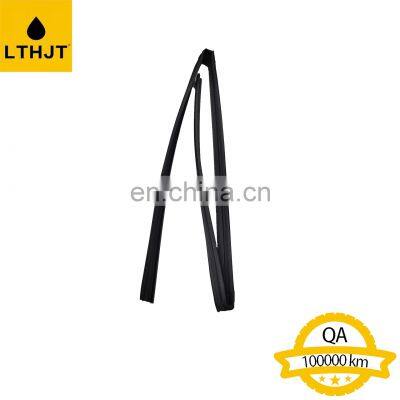 High Quality Auto Spare Parts For Camry 2011-2015 Window Moulding OEM 68152-06100
