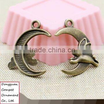 Wholesale zinc alloy curved moon rabbit pendant