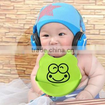 Cute design Waterproof silicone baby bib