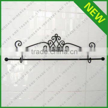 Metal bathroom towel rack