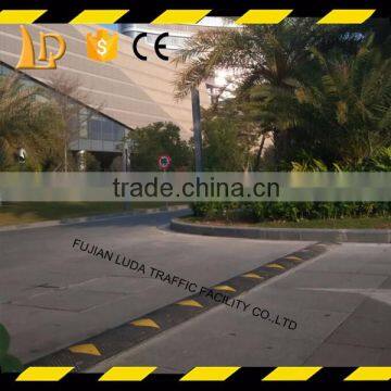 Durable Synthetic Recycled Rubber Hump Road Sign Easy to Installation photo-3