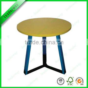 Morden wooden round top coffee table with metal legs