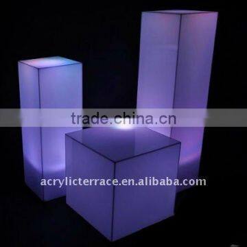 LED illuminated pedestal