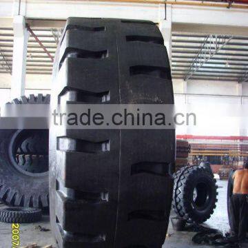 Giant Tyre L-4