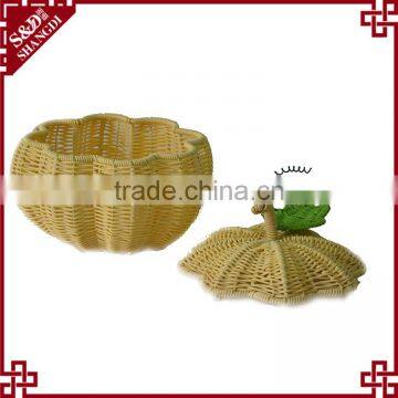 S&D A Bullish Decorative Pumpkin Shape Rattan Handcrafts Durable Wicker Christmas Gift Basket Empty for Christmas Gift